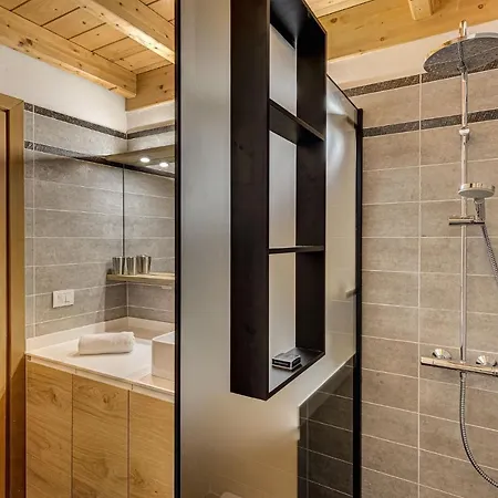 Apartment Alpes V, Alpes Agency, Chamonix, Sleeps 5