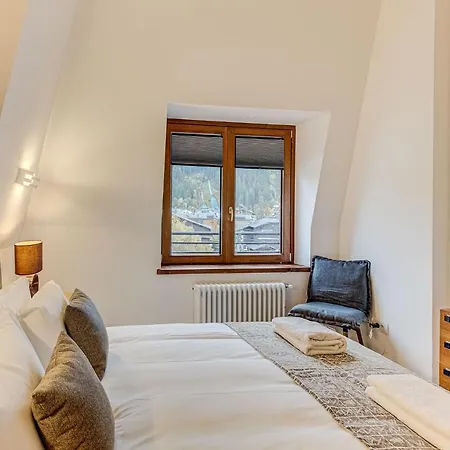 Alpes V, Alpes Agency, Chamonix, Sleeps 5 Apartment *