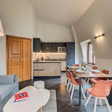 Alpes V, Alpes Agency, Chamonix, Sleeps 5 Lägenhet