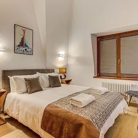 Alpes V, Alpes Agency, Chamonix, Sleeps 5 *