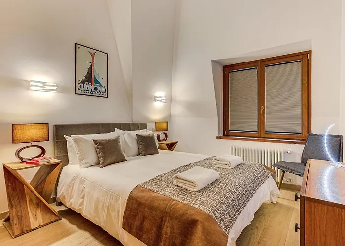 Alpes V, Alpes Agency, Chamonix, Sleeps 5 *